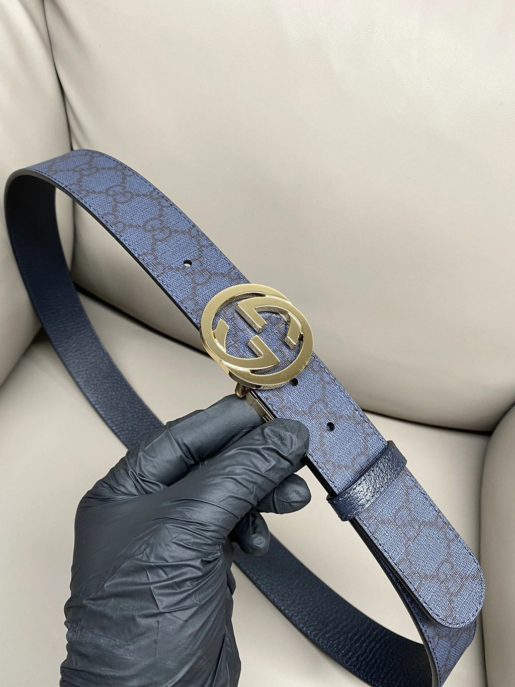 Gucci Premium Leather Belt with Gold GG Buckle - Hình 6