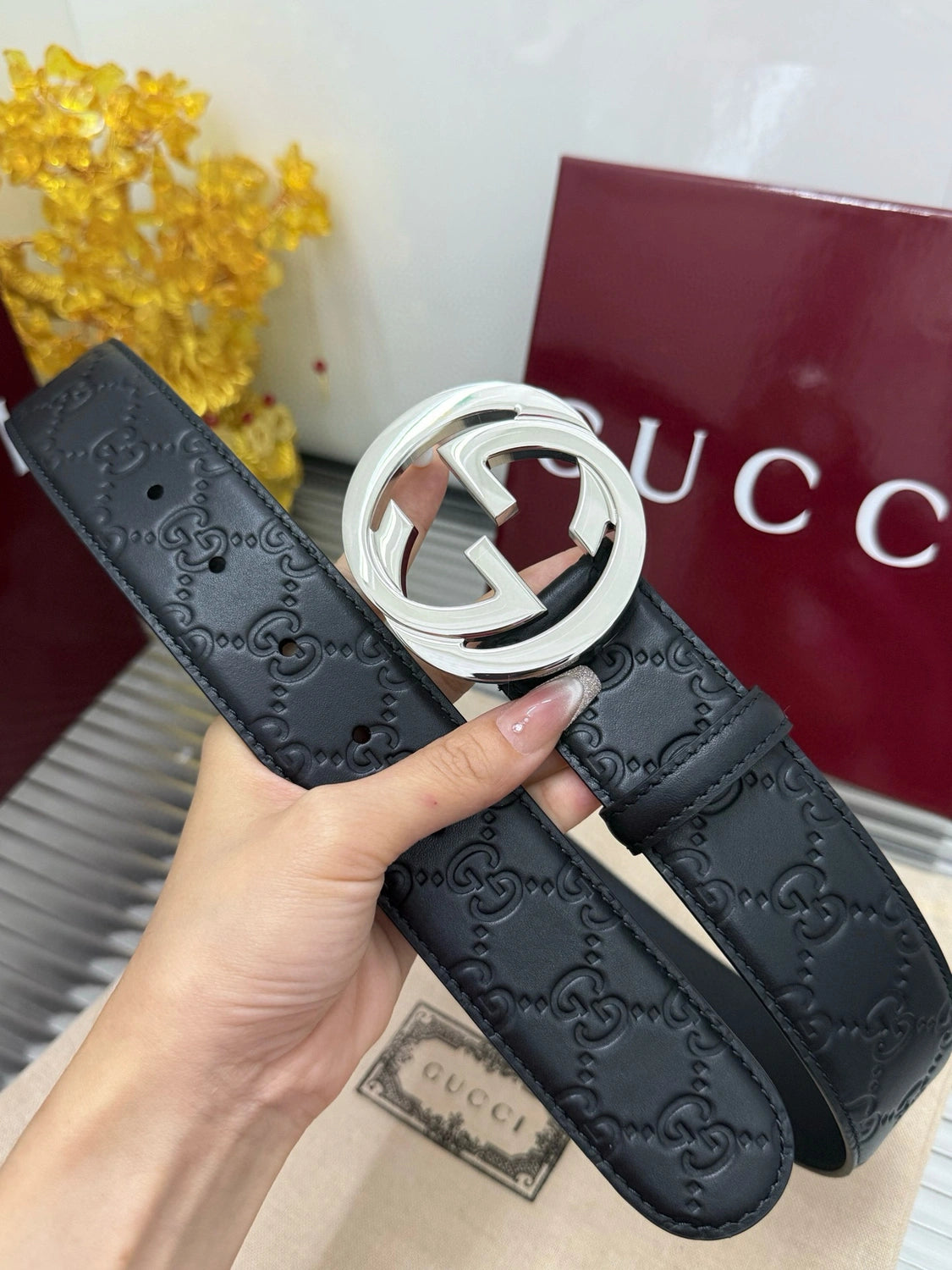 Gucci Premium Black Leather Belt with GG Logo Buckle