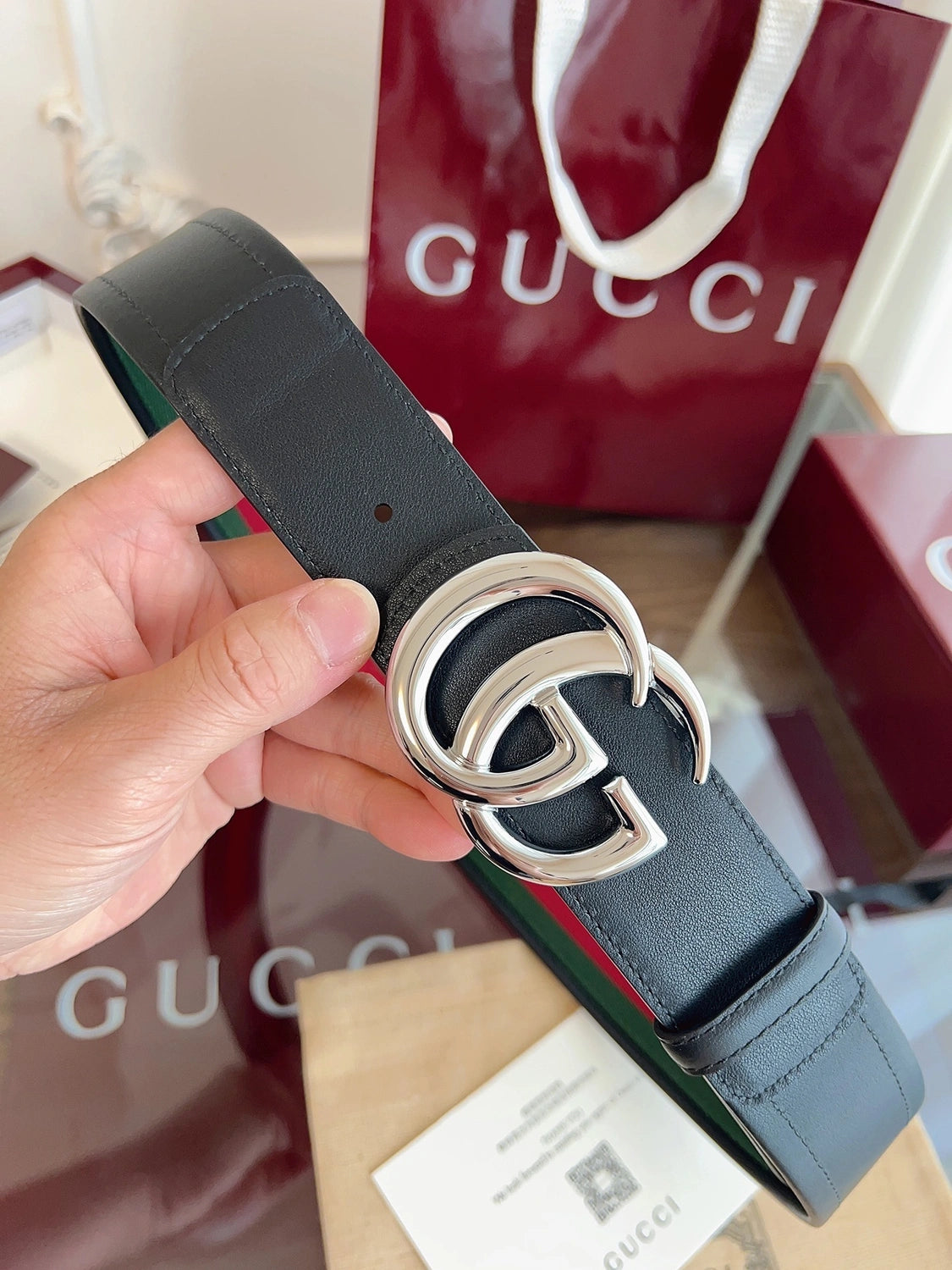Gucci Signature Leather Belt with Interlocking G Buckle