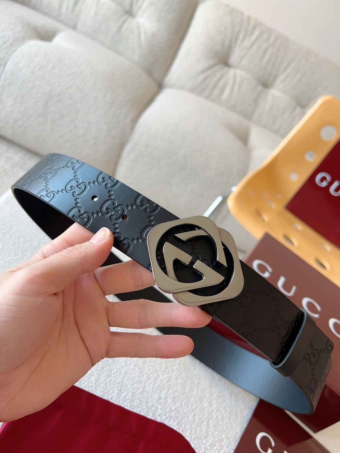 Gucci Premium Leather Belt with Iconic Buckle - Hình 2