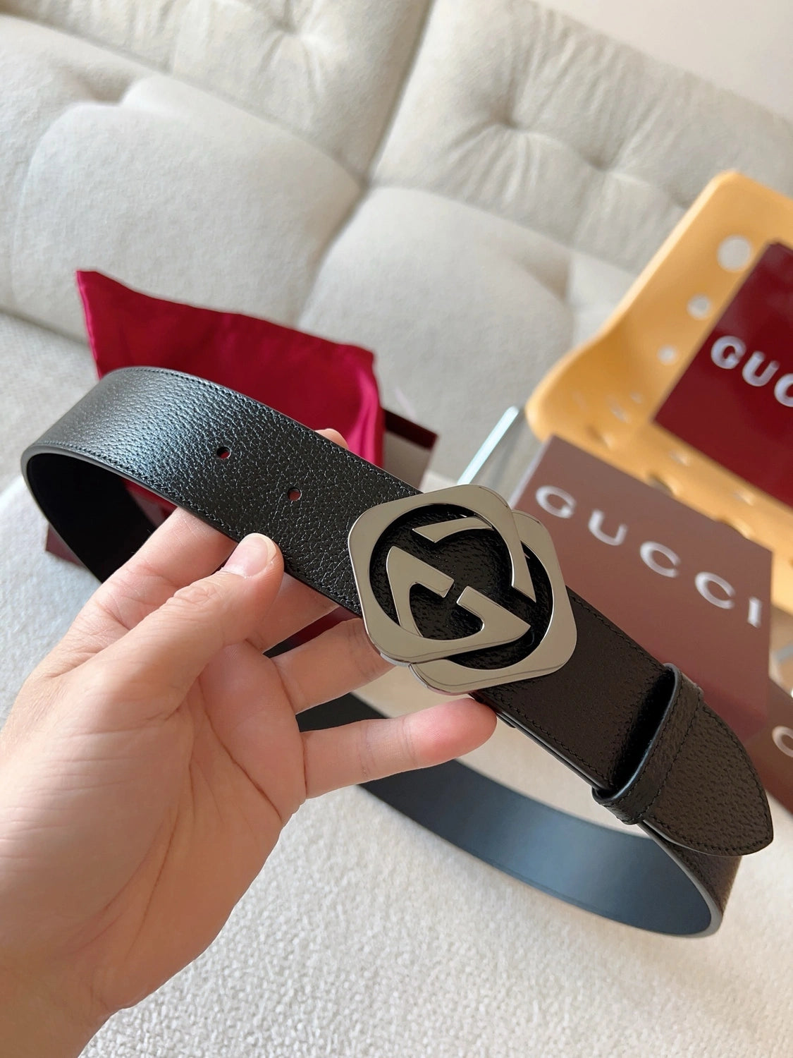 Gucci Premium Leather Belt with Iconic Logo Buckle - Hình 2