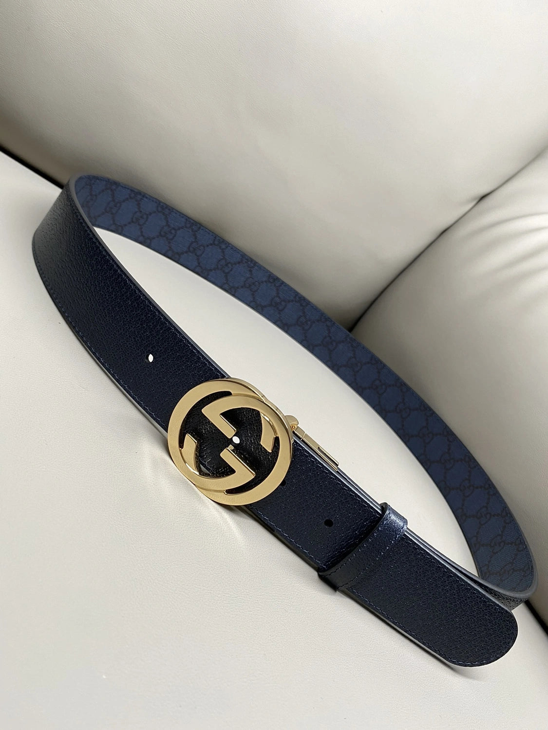 Gucci Premium Leather Belt with Gold GG Buckle - Hình 7