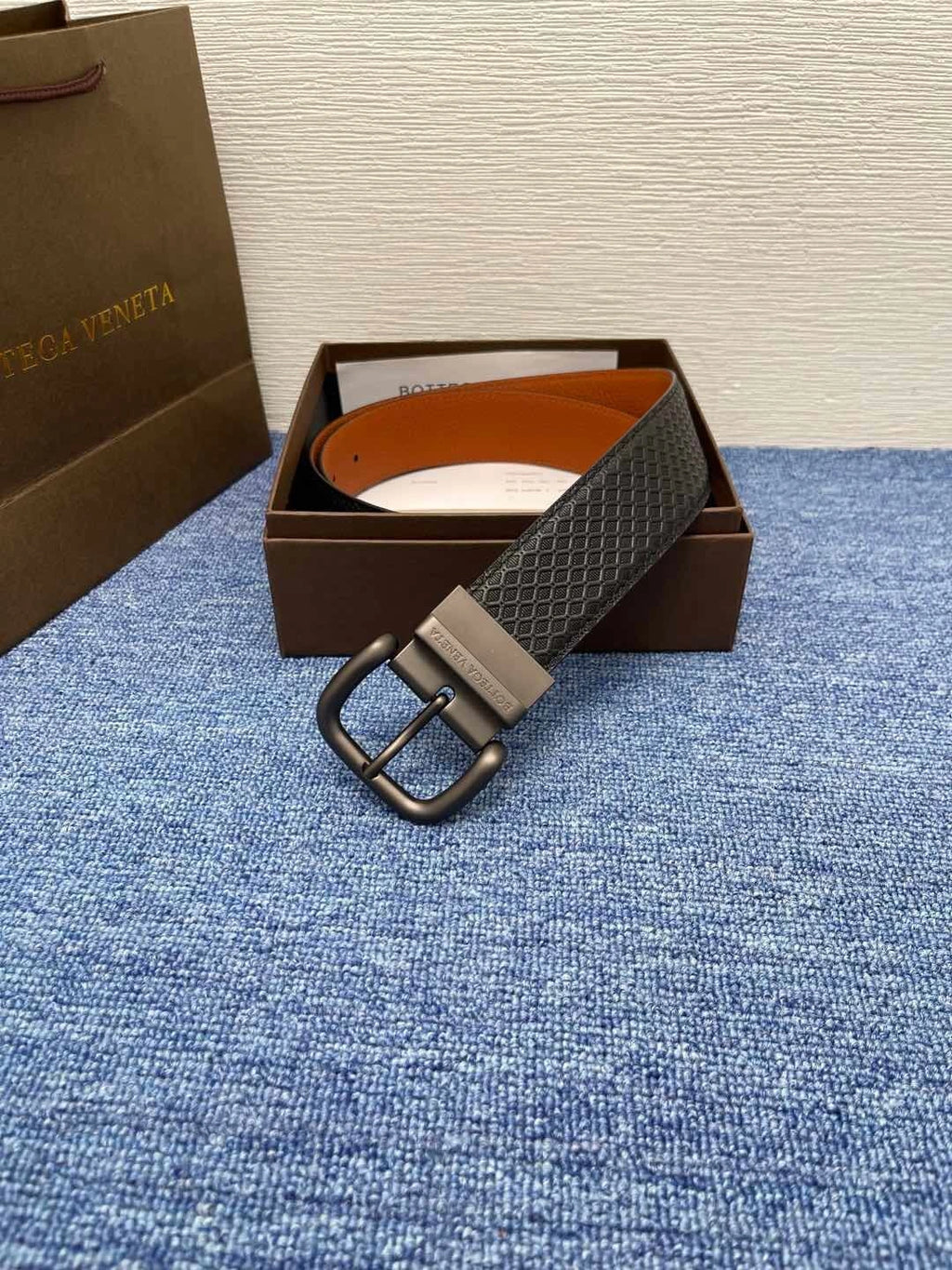 Premium Leather Reversible Belt - Black and Tan - Hình 2