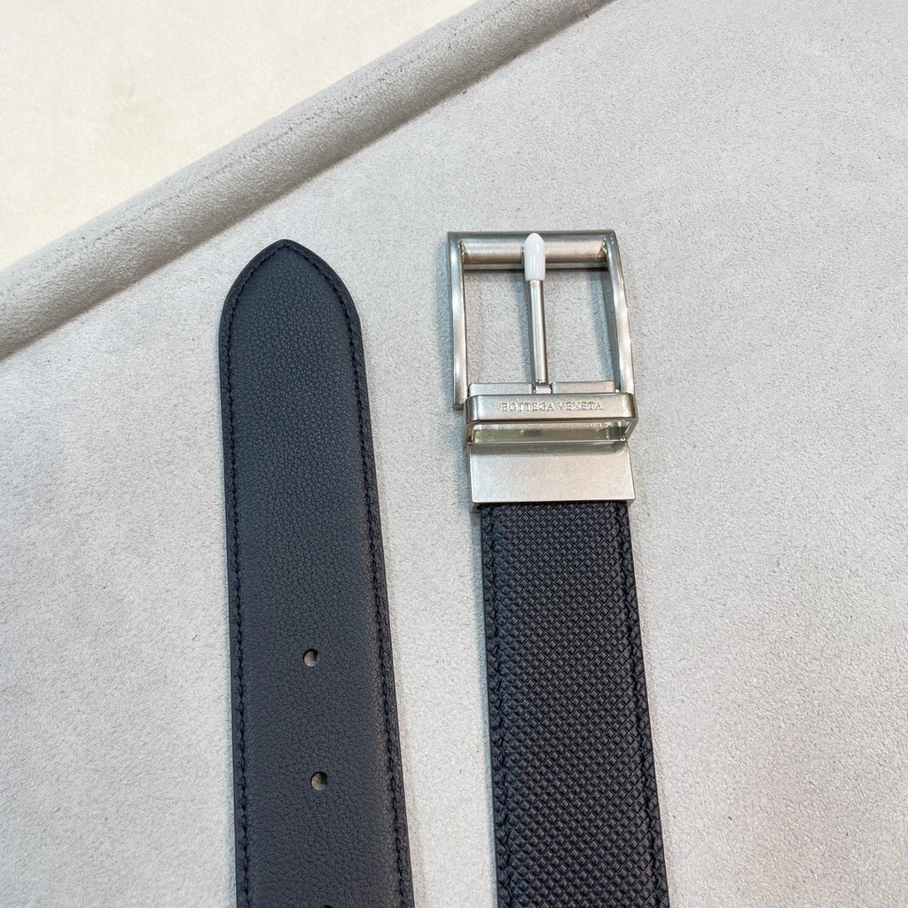 Premium Reversible Leather Belt with Textured and Smooth Sides - Hình 2