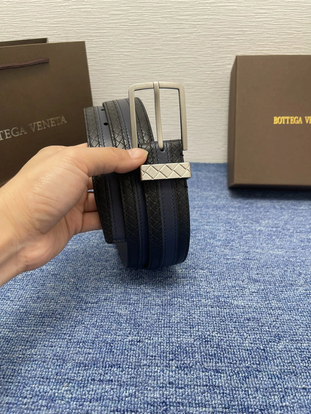 Bottega Veneta Navy Blue Premium Leather Belt - Hình 2