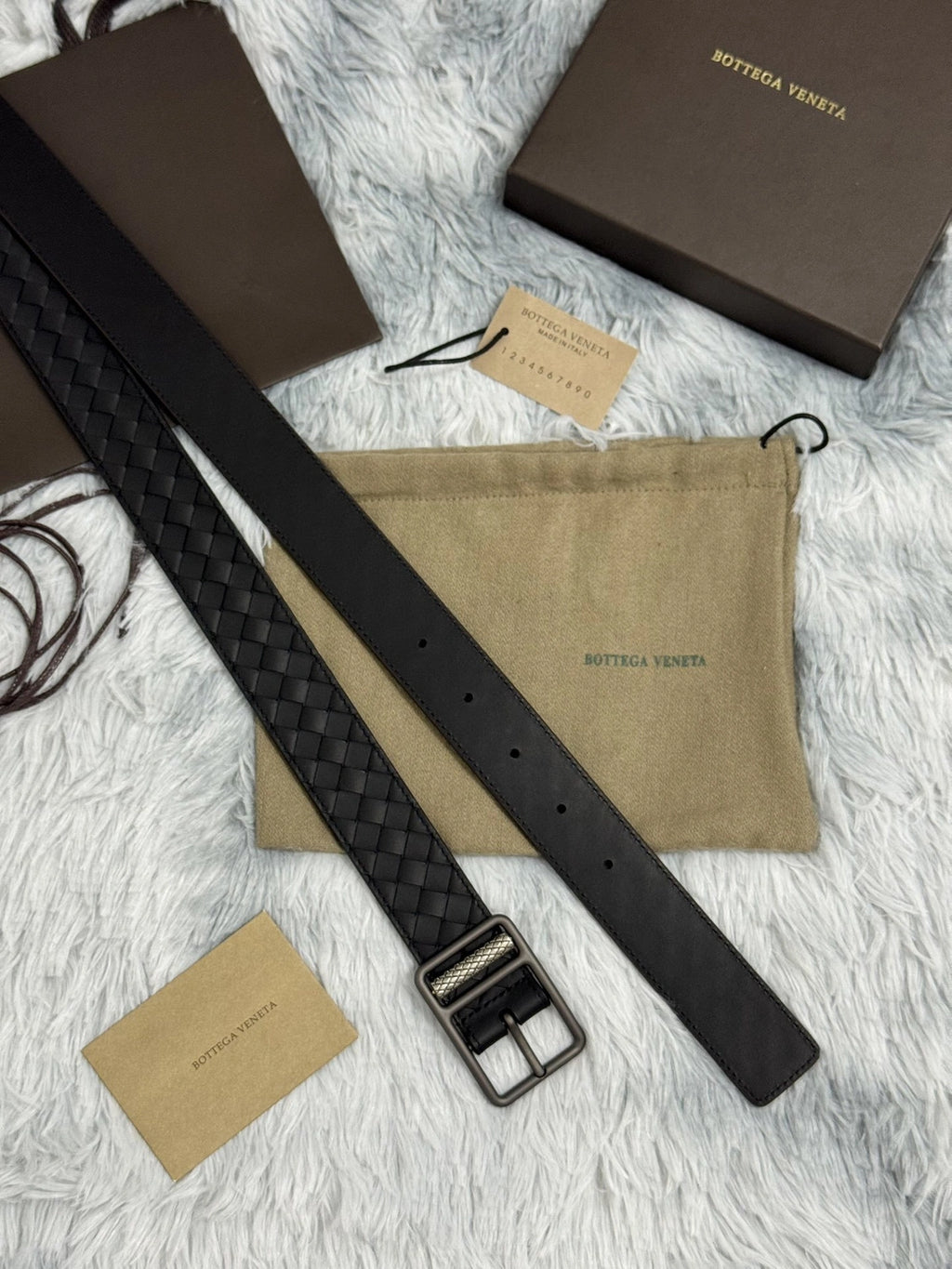 Bottega Veneta Premium Woven Leather Belt in Black - Hình 2