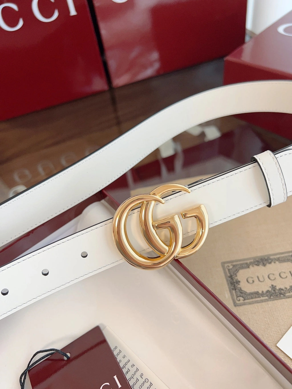 Gucci White Leather Belt with Gold GG Buckle - Hình 2
