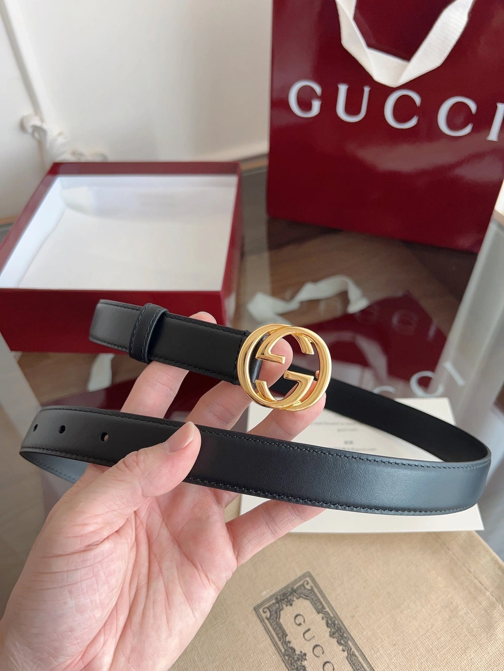 Gucci Premium Leather Belt with Gold GG Buckle - Hình 2