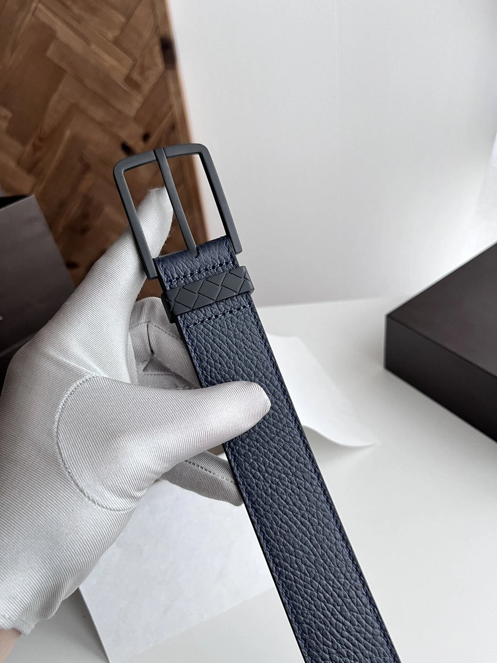 Gucci Premium Leather Belt with Gold GG Buckle - Hình 2