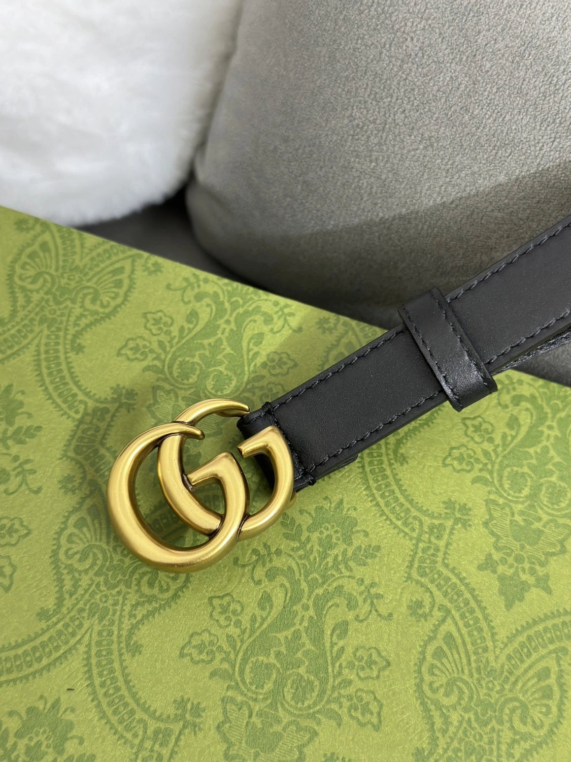 Gucci Black Leather Belt with Gold GG Buckle - Hình 3