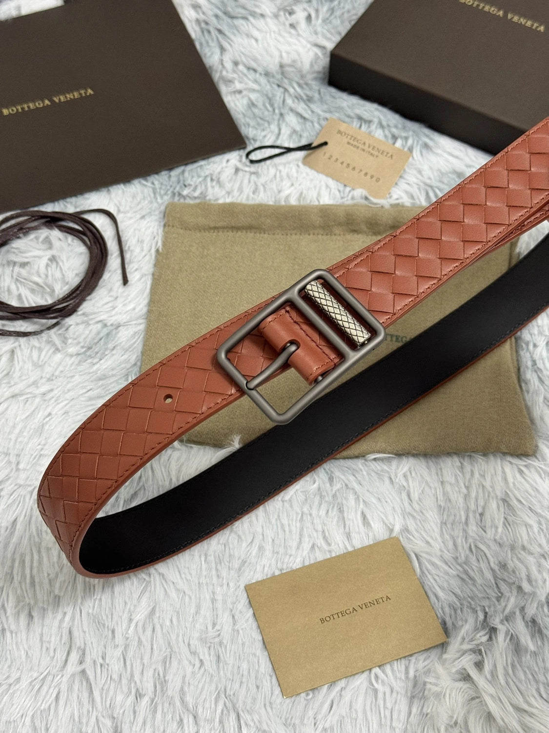 Bottega Veneta Premium Leather Woven Belt in Cognac - Hình 3