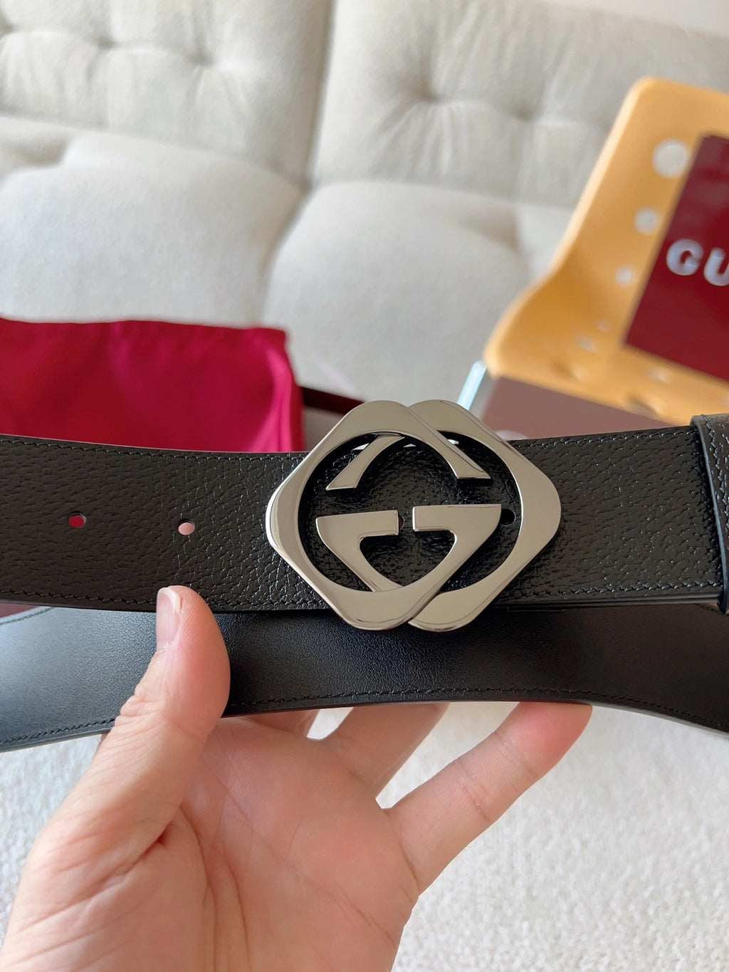 Gucci Premium Leather Belt with Iconic Logo Buckle - Hình 3