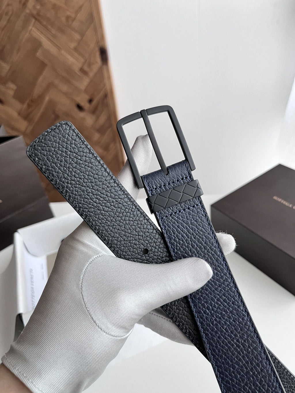 Gucci Premium Leather Belt with Gold GG Buckle - Hình 3