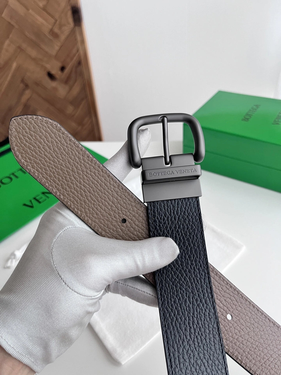 Bottega Veneta Reversible Leather Belt - Premium Quality - Hình 3