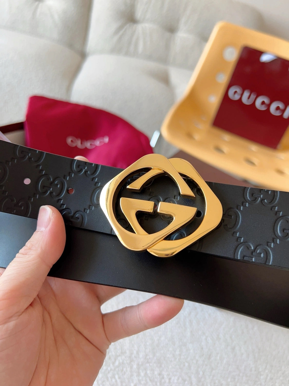 Gucci Interlocking G Leather Belt - Black with Gold Buckle - Hình 3