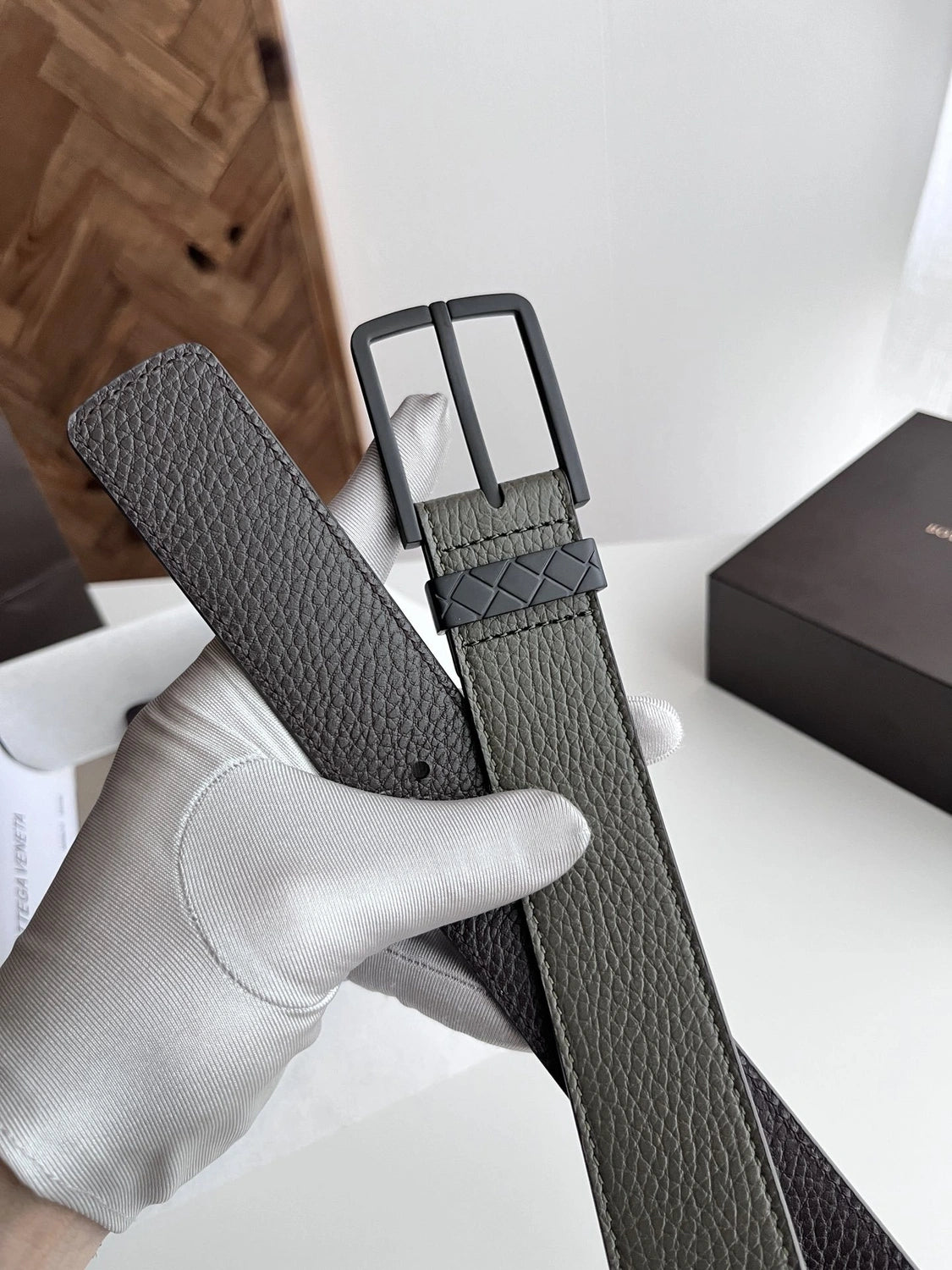 Olive green premium leather belt with matte black buckle - Hình 3
