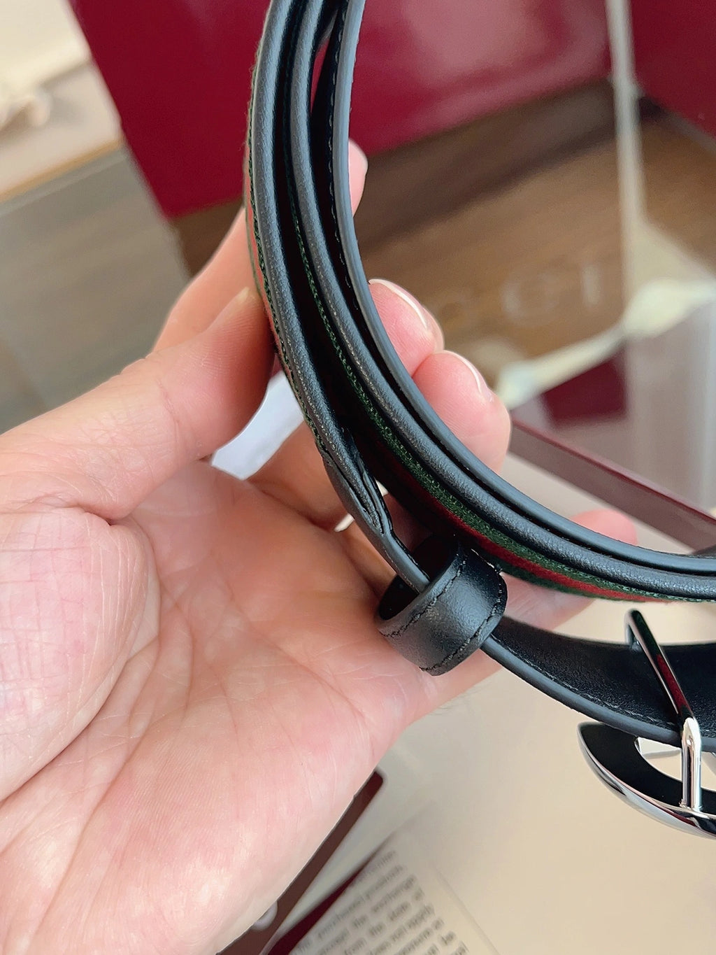 Gucci Signature Leather Belt with Interlocking G Buckle - Hình 3