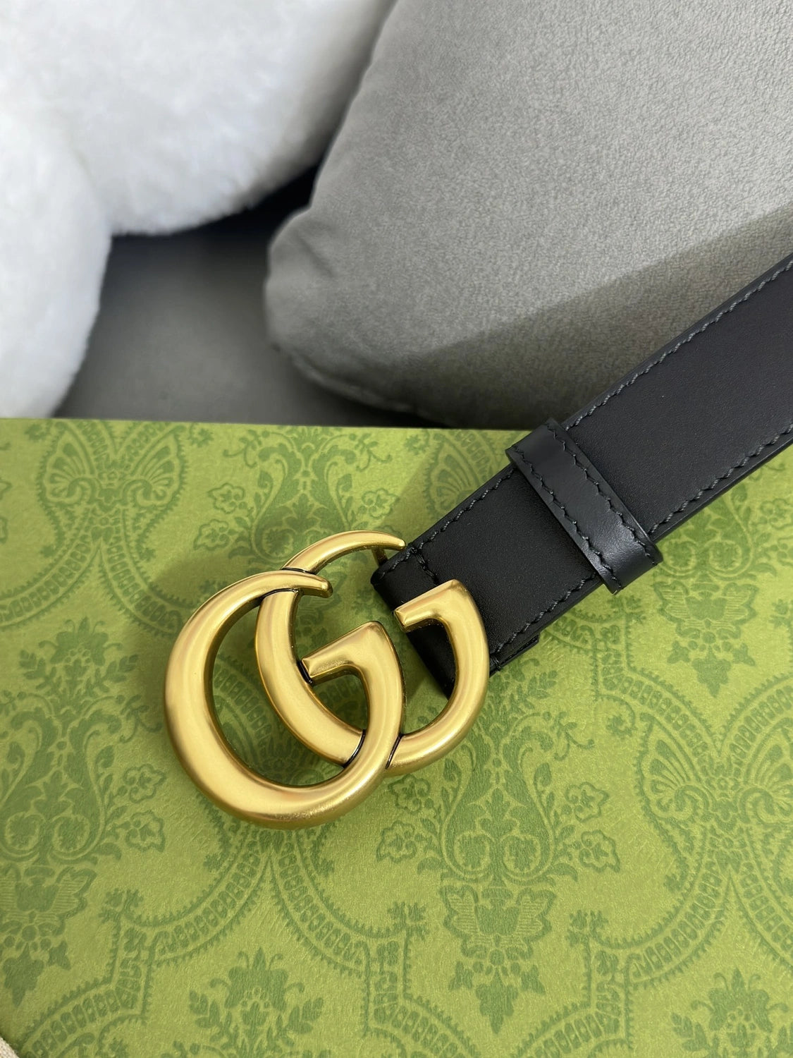 Premium black leather belt with gold GG buckle - Hình 3