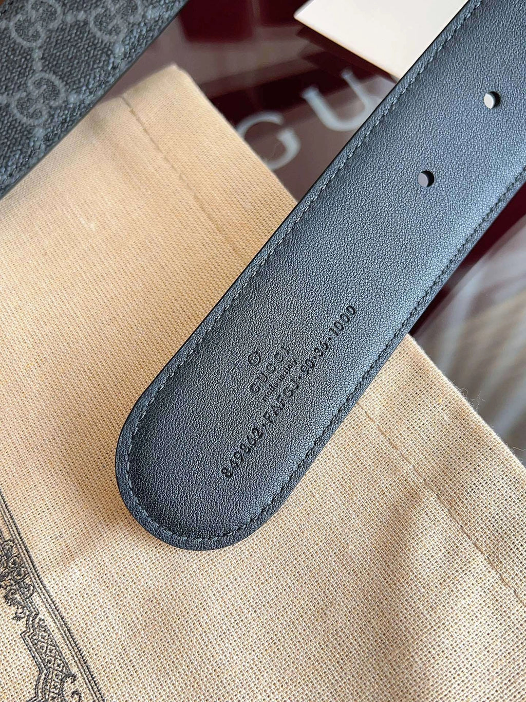 Gucci Premium Leather Belt with GG Buckle - Hình 3