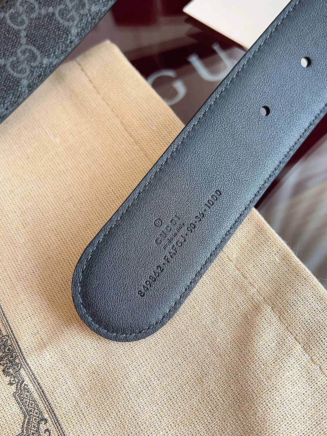 Gucci Premium Leather Belt with GG Buckle - Hình 3