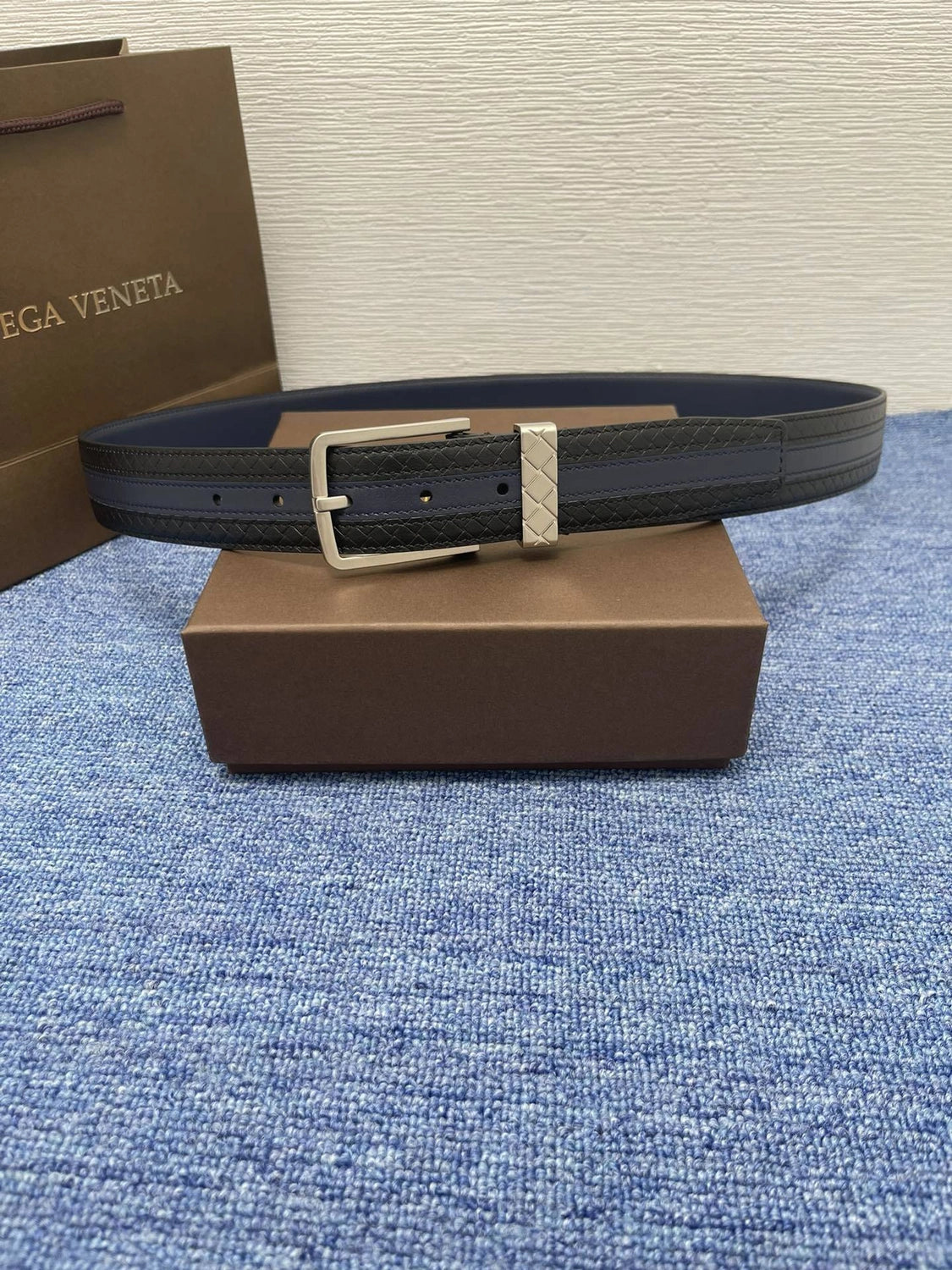 Bottega Veneta Navy Blue Premium Leather Belt - Hình 3