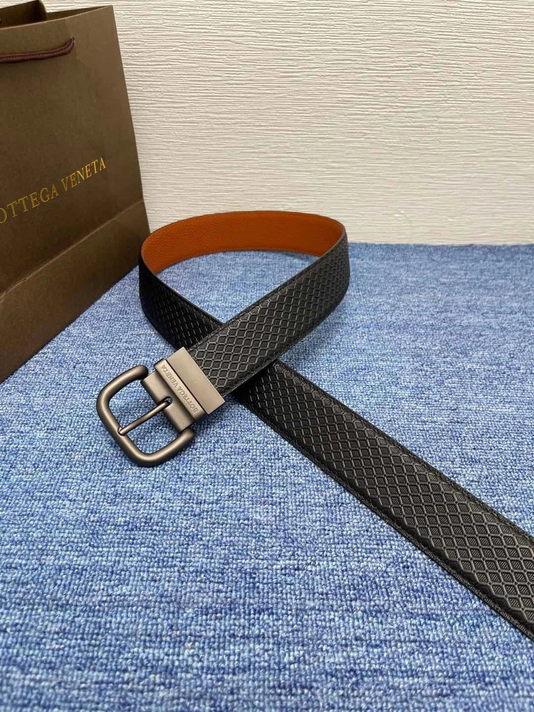 Premium Leather Reversible Belt - Black and Tan - Hình 3