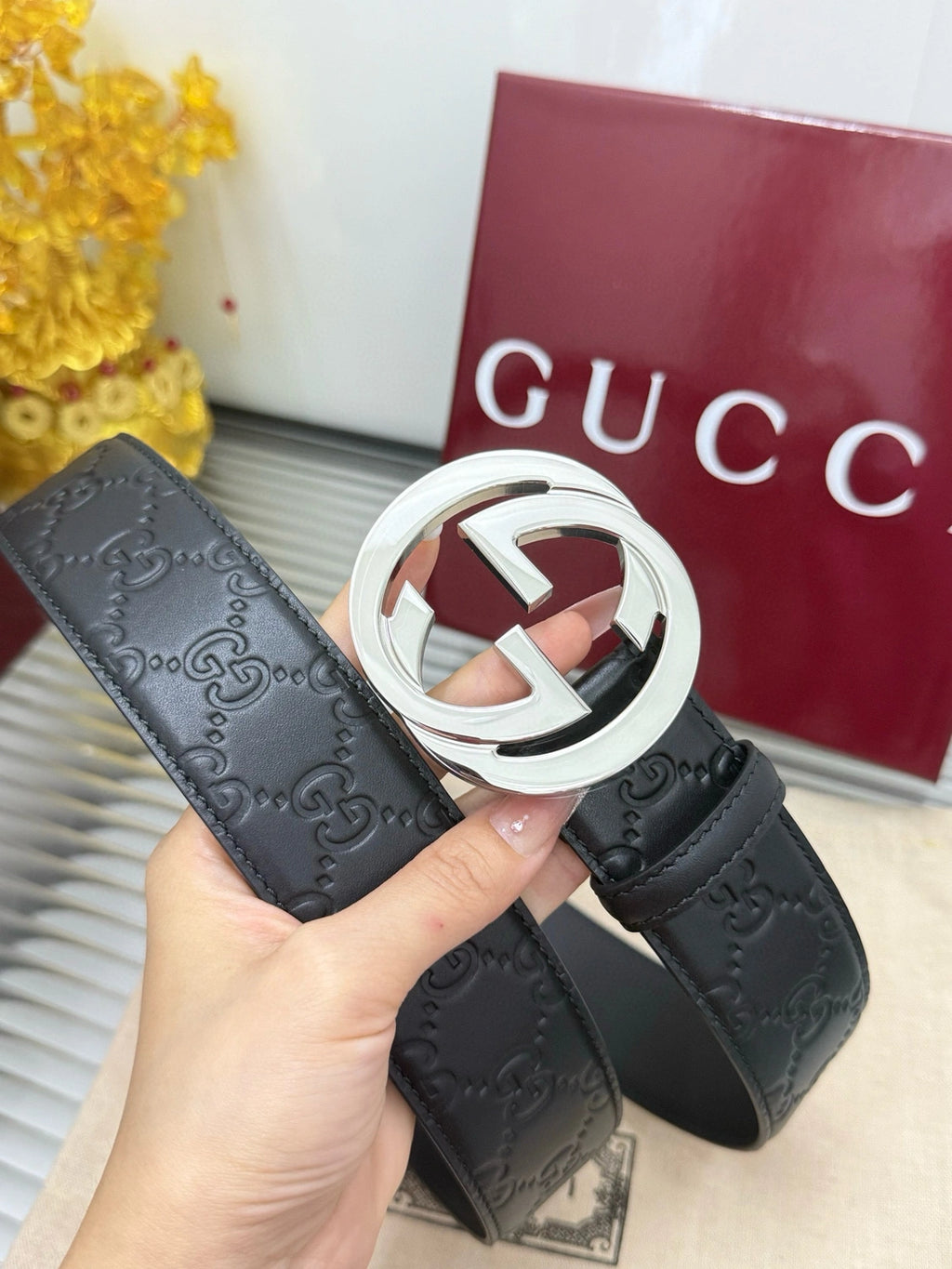 Gucci Premium Black Leather Belt with GG Logo Buckle - Hình 3