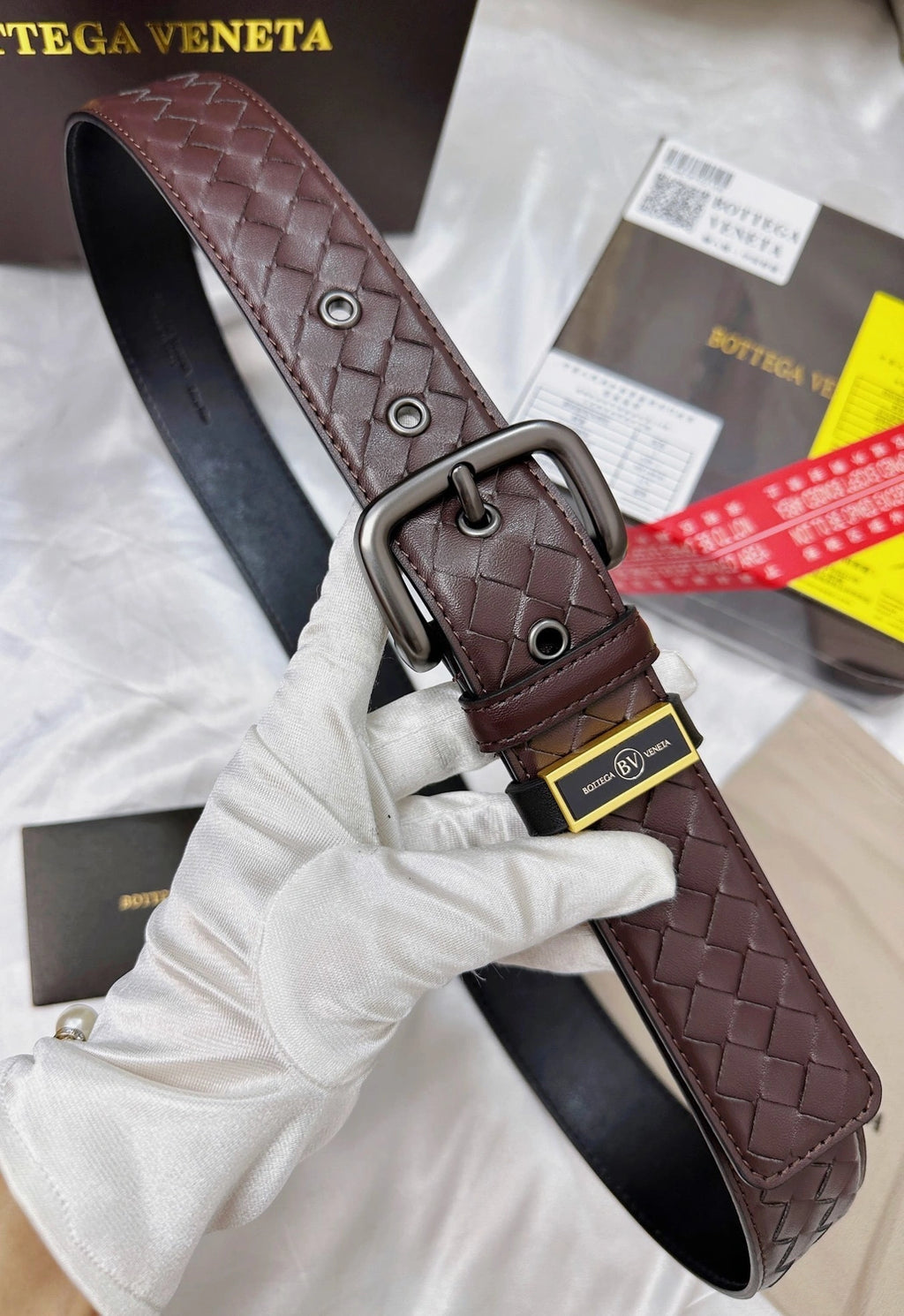 Bottega Veneta Premium Leather Belt with Woven Design in Brown - Hình 3