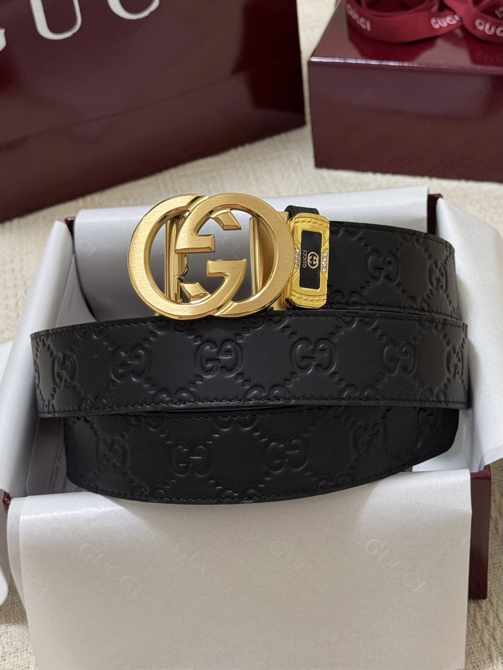 Gucci Premium Leather Belt with Gold Buckle - Hình 4