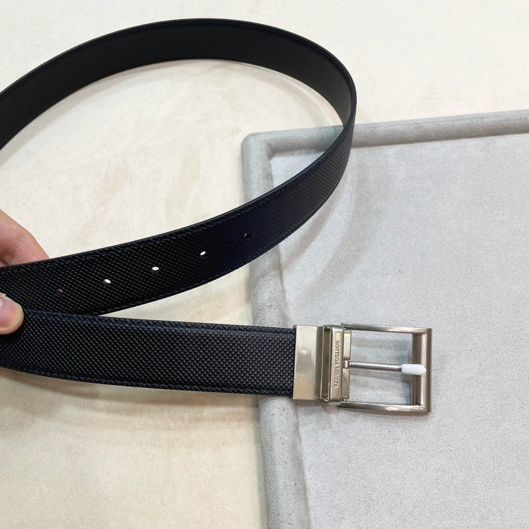 Premium Reversible Leather Belt with Textured and Smooth Sides - Hình 4