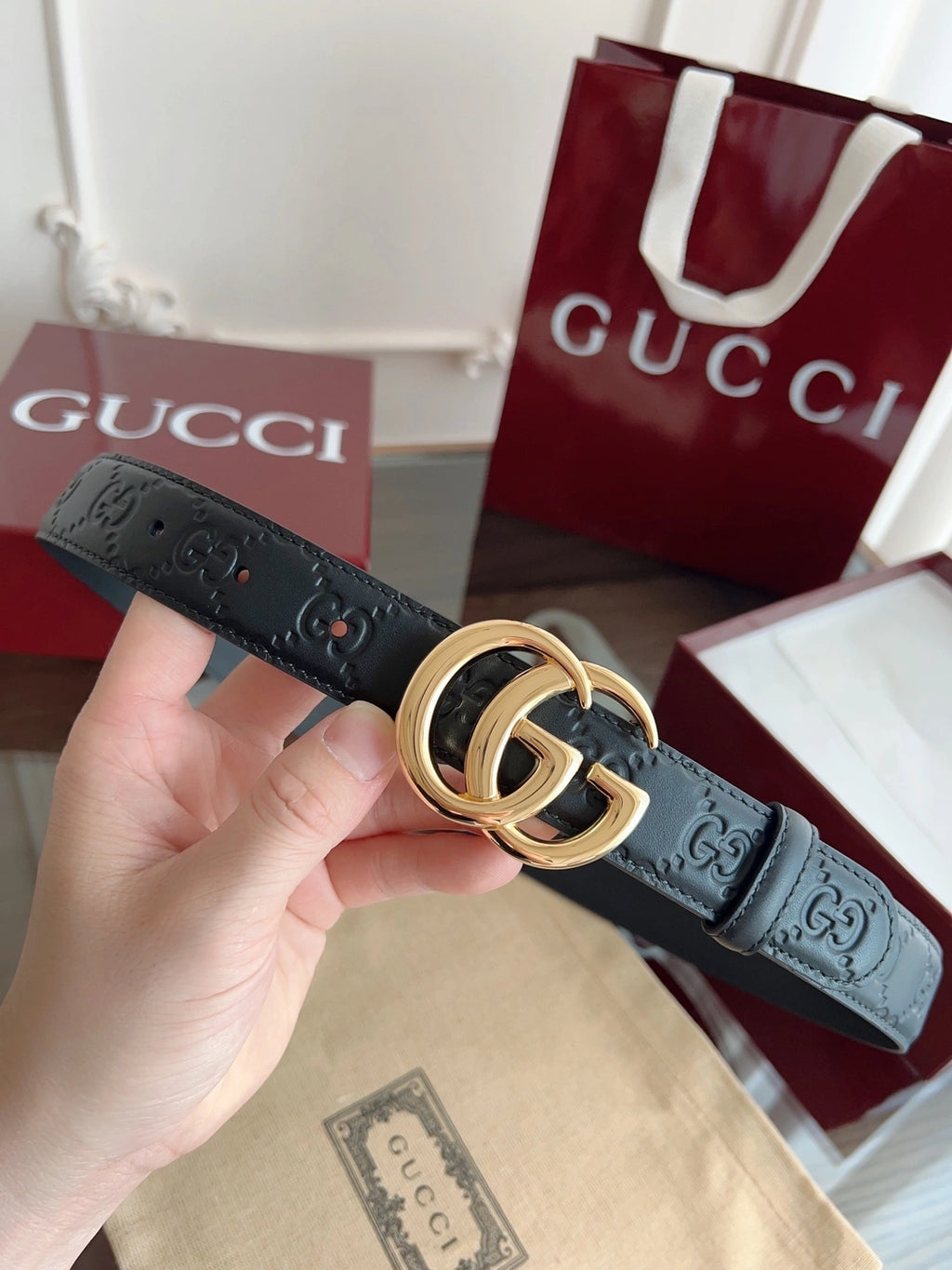 Black leather belt with gold GG buckle - Hình 3