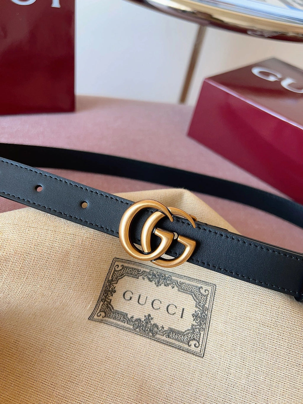 Gucci Leather Belt with Double G Buckle - Hình 3