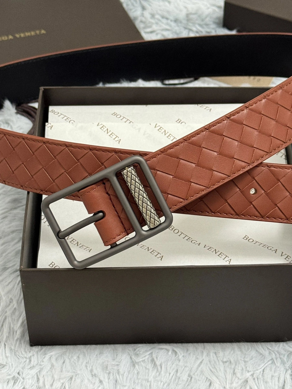 Bottega Veneta Premium Leather Woven Belt in Cognac - Hình 4