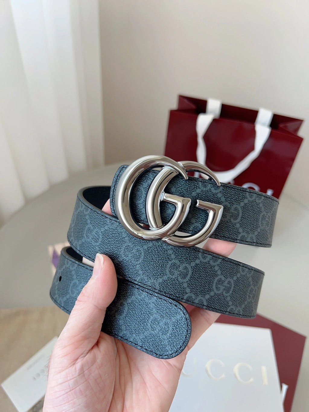 Gucci Signature Leather Belt with Interlocking G Buckle - Hình 4