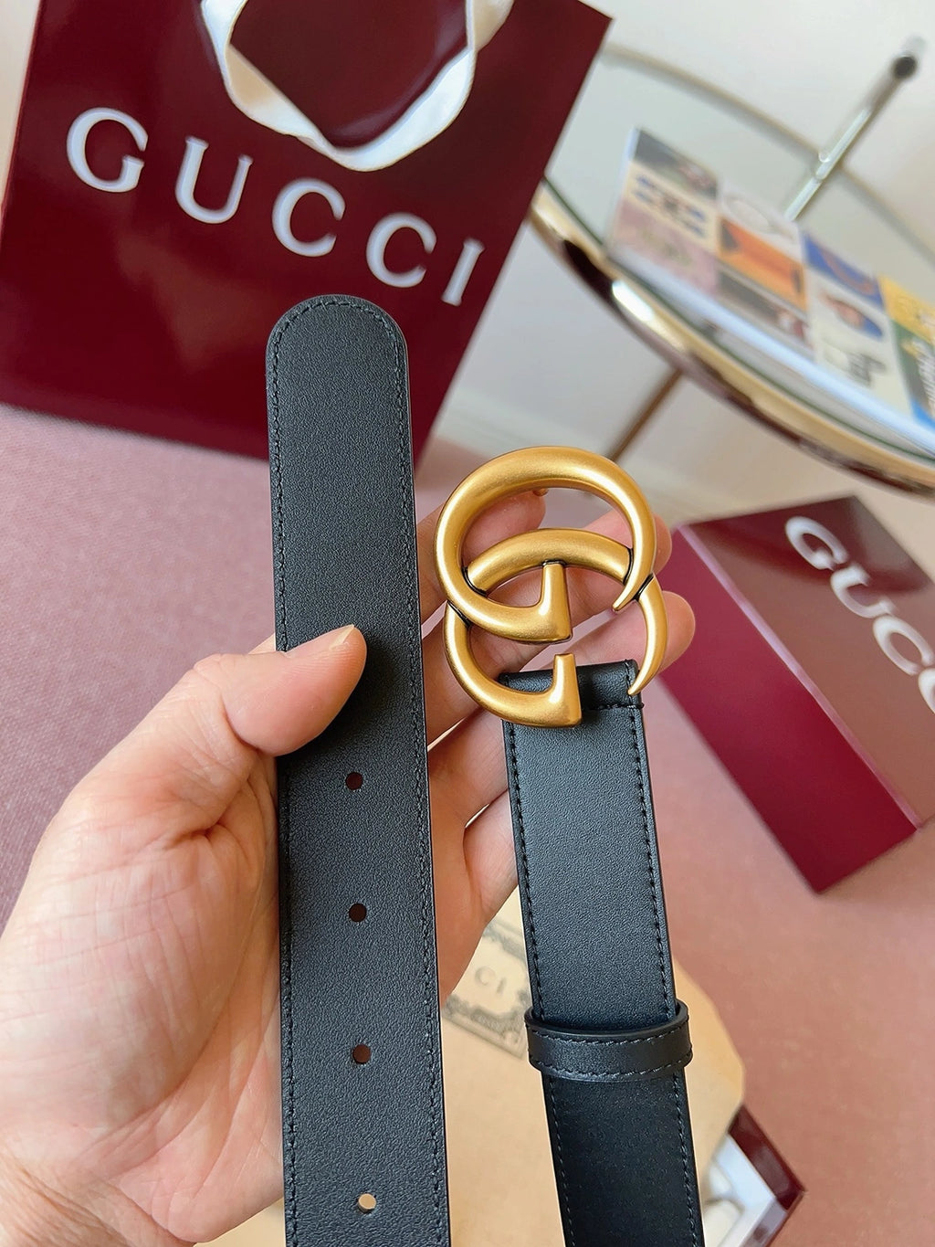 Gucci Premium Leather Belt with Gold GG Buckle - Hình 4
