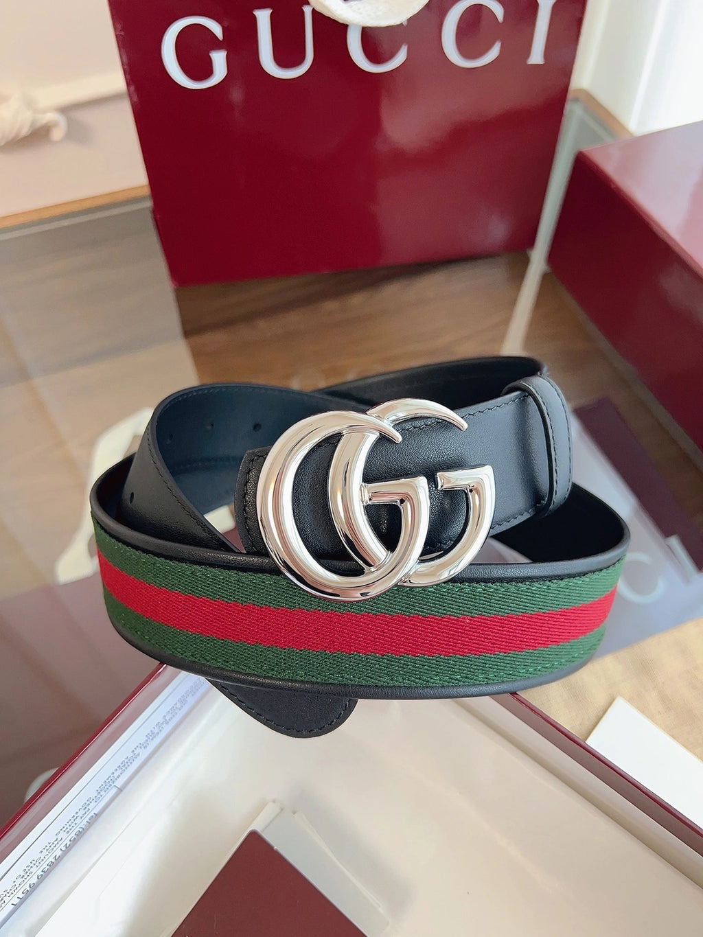 Gucci Signature Leather Belt with Interlocking G Buckle - Hình 4