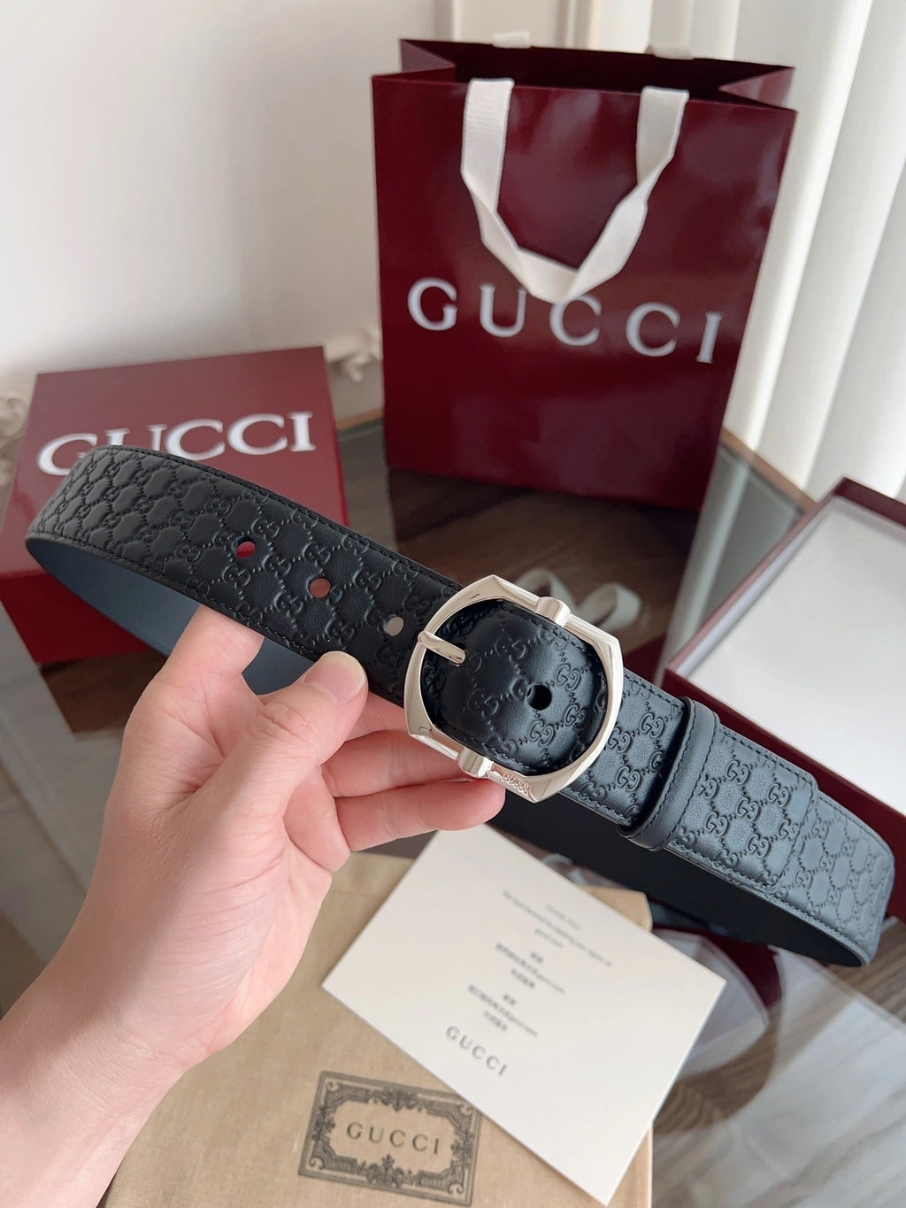Gucci Premium Leather Belt in Black with Silver Buckle - Hình 4