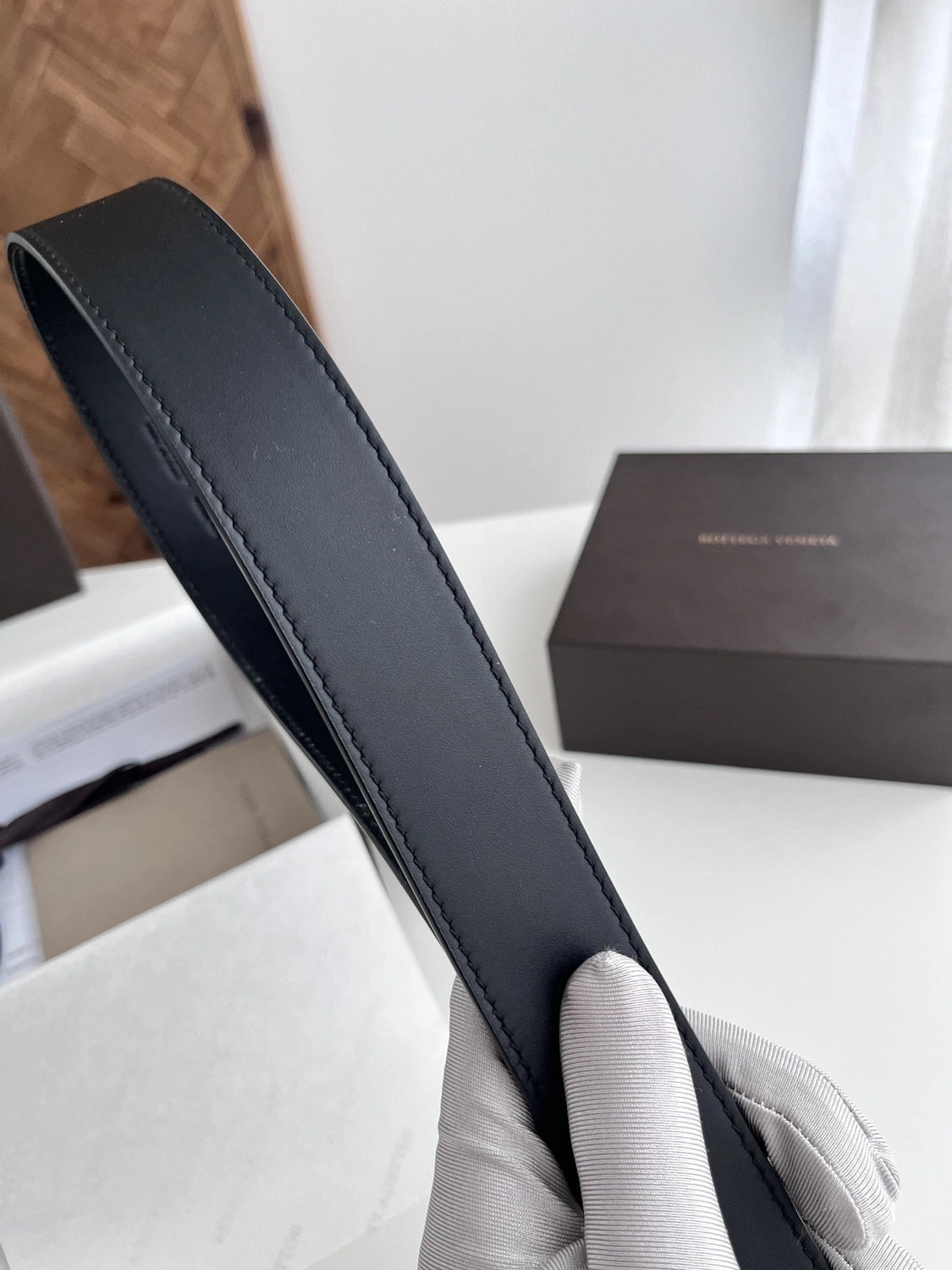 Bottega Veneta Premium Leather Belt in Brown with Gold Buckle - Hình 5