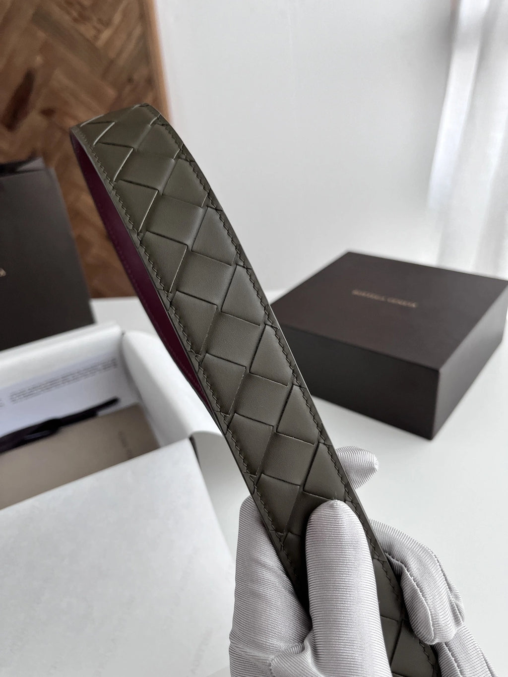 Premium woven leather belt, reversible olive green and burgundy - Hình 4