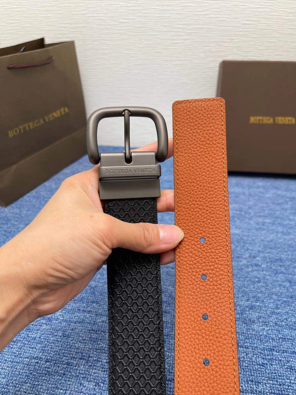Premium Leather Reversible Belt - Black and Tan - Hình 4