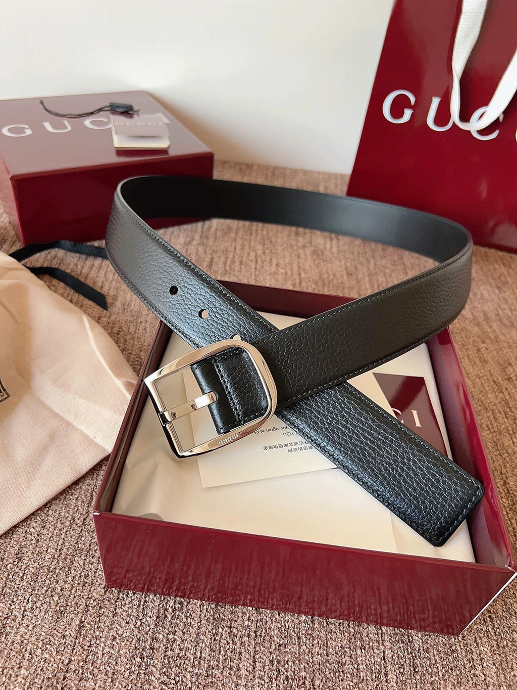 Gucci Premium Black Leather Belt with Silver Buckle - Hình 4