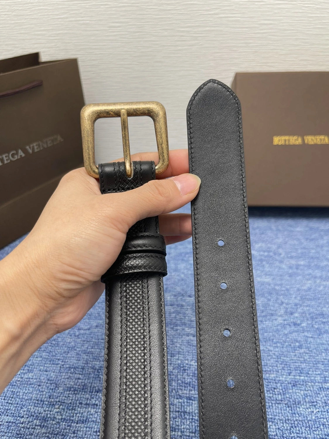 Premium black leather belt with antique brass buckle - Hình 5