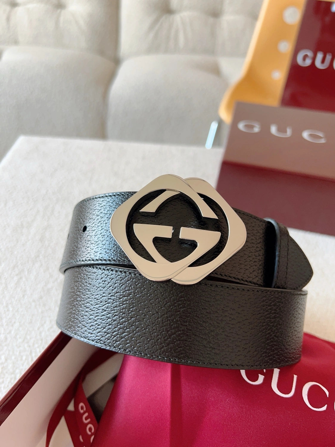 Gucci Premium Leather Belt with Iconic Logo Buckle - Hình 5