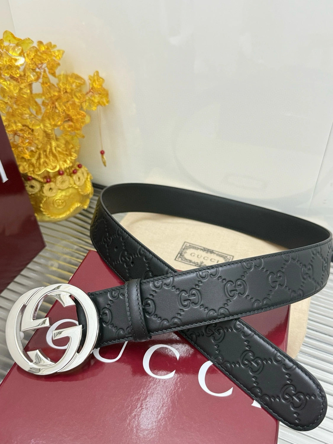 Gucci Premium Black Leather Belt with GG Logo Buckle - Hình 5