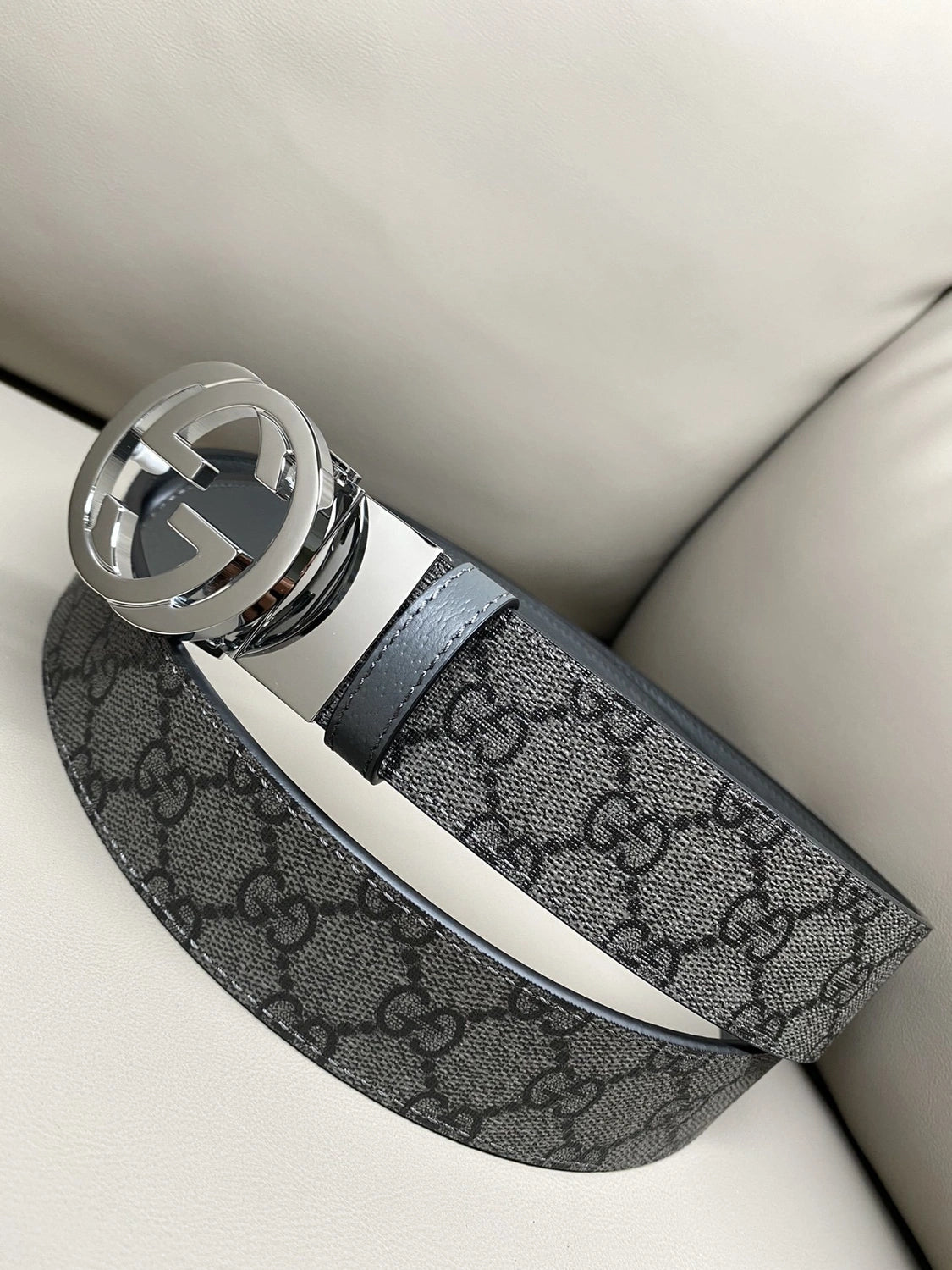 Gucci Premium Black Leather Belt with Iconic Buckle - Hình 3