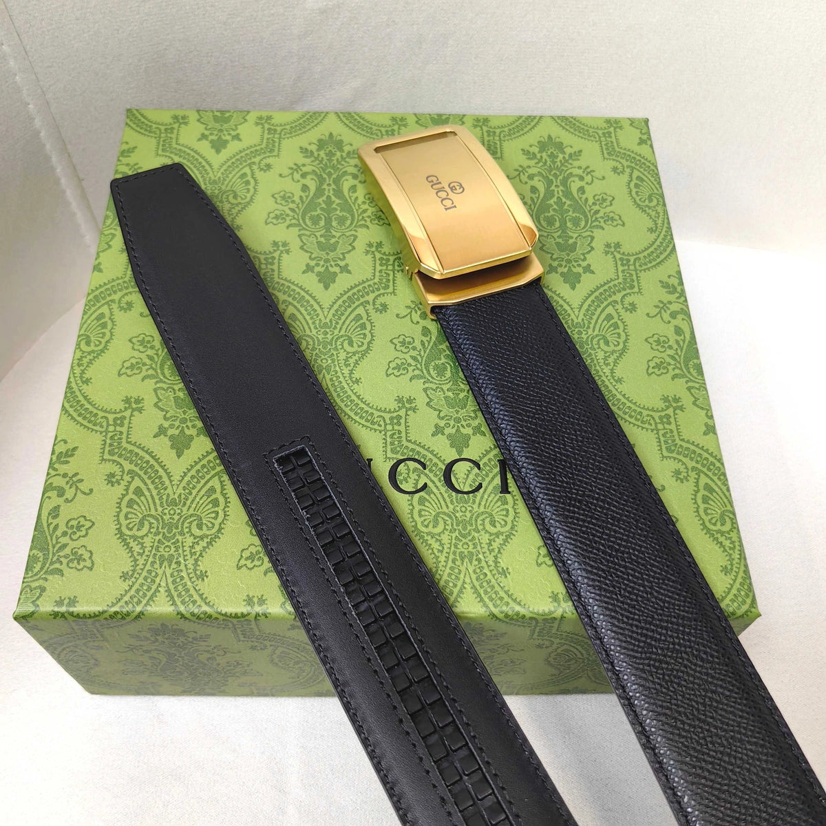 Gucci Premium Black Leather Belt with Gold Buckle - Hình 5