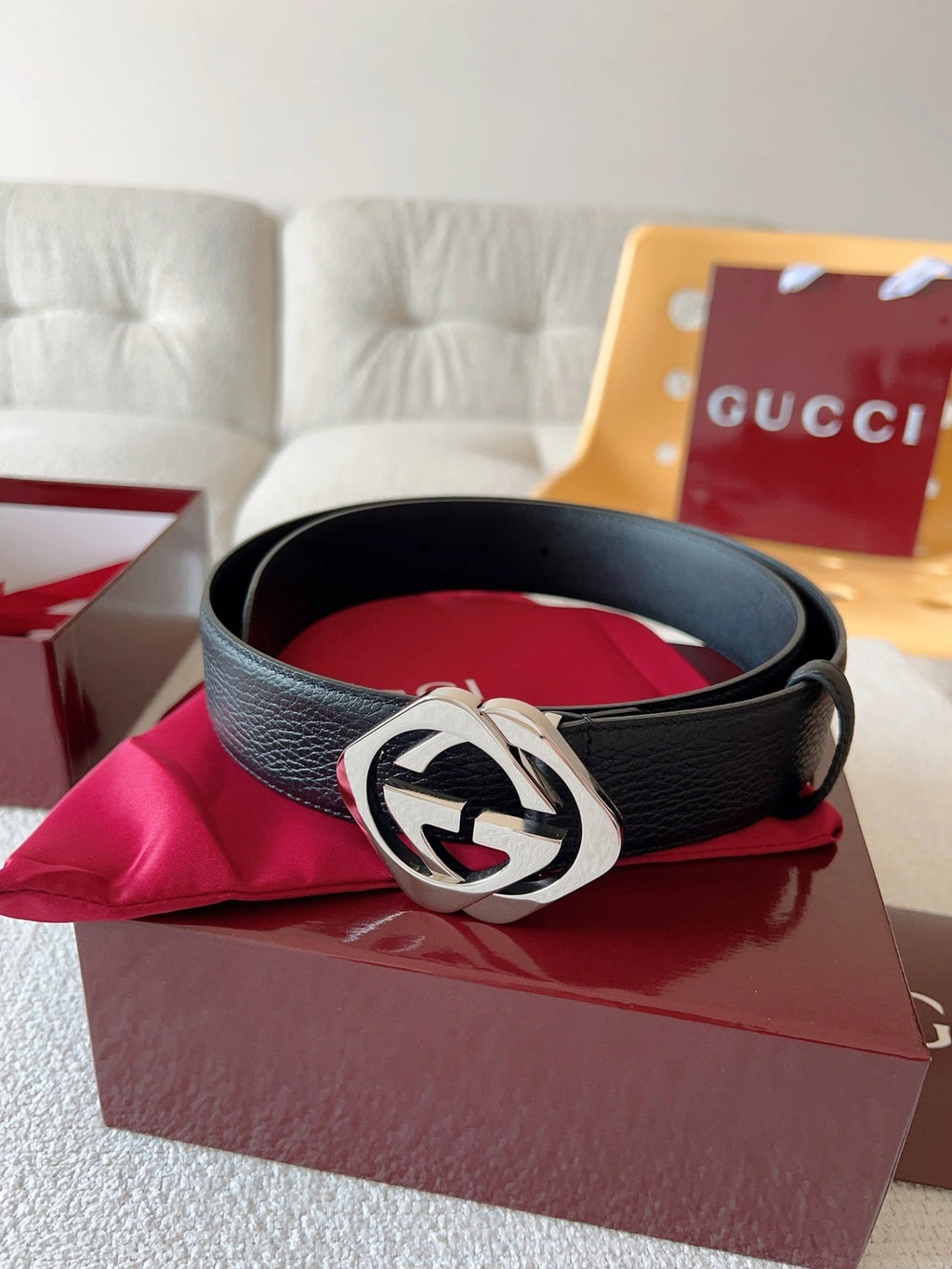 Gucci Premium Leather Belt with GG Logo Buckle - Hình 5