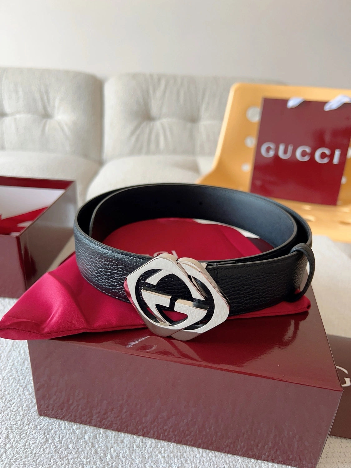 Gucci Premium Leather Belt with GG Logo Buckle - Hình 5