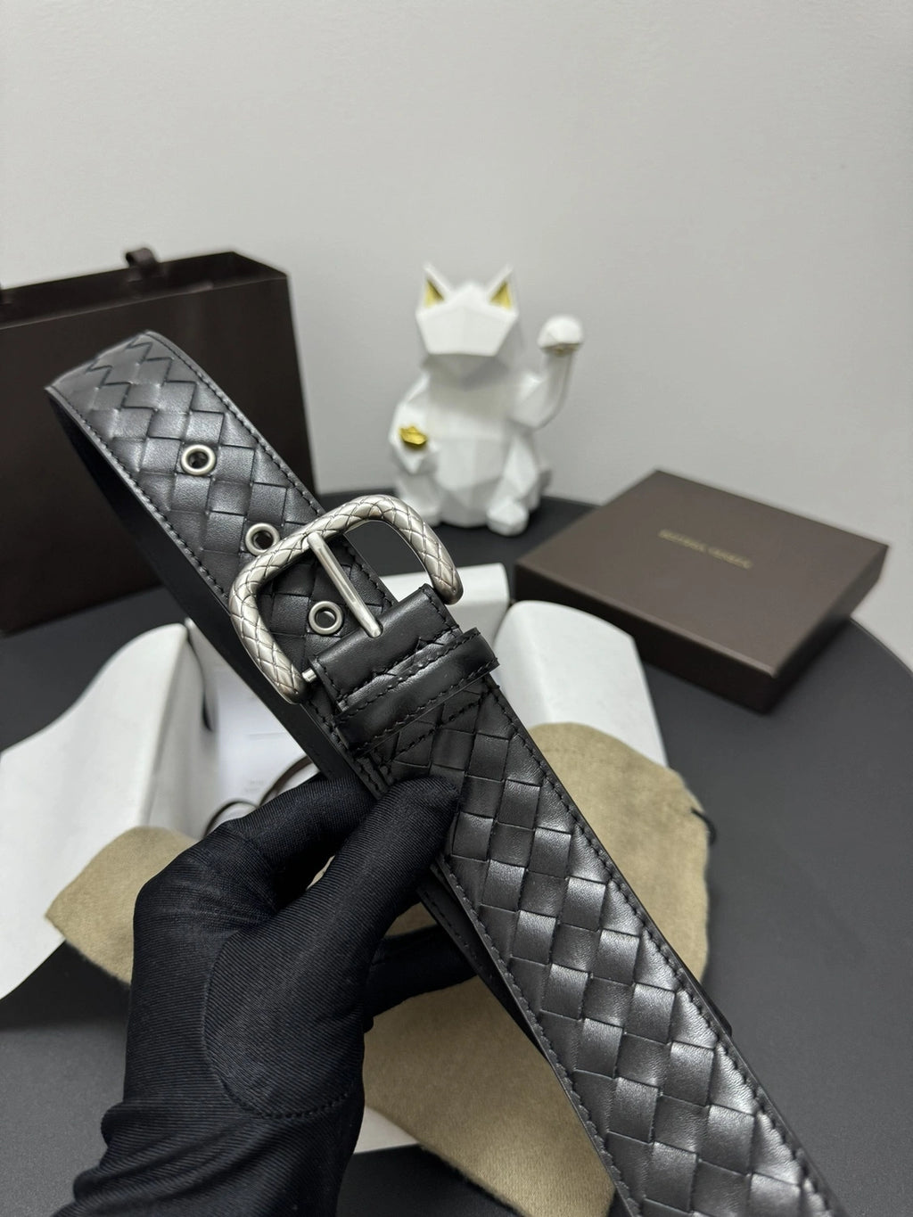Bottega Veneta Premium Leather Woven Belt - Hình 5