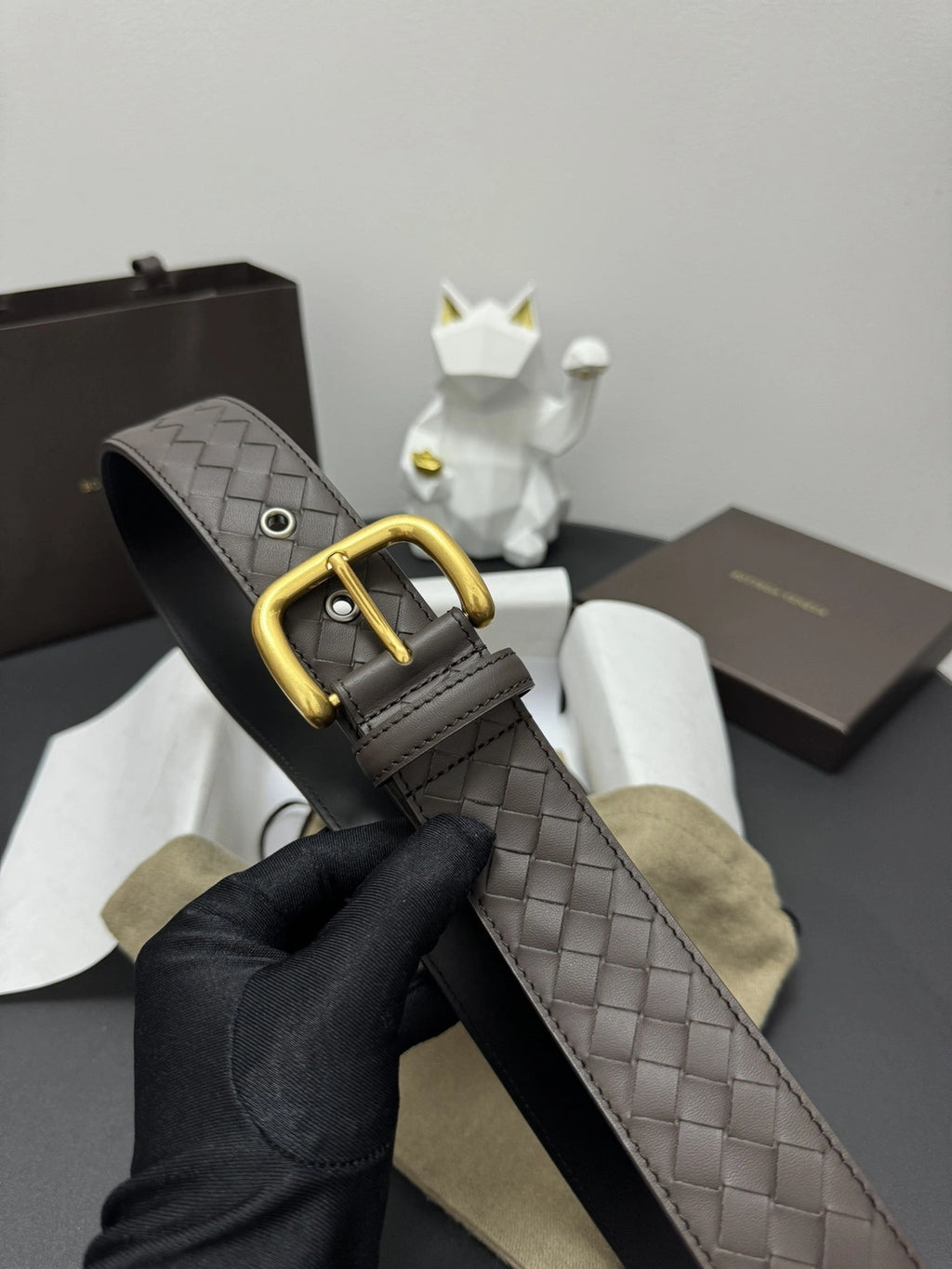 Bottega Veneta Premium Woven Leather Belt in Black - Hình 5